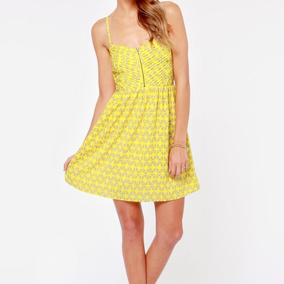 Roxy Dresses & Skirts - ☀️NEW Roxy Yellow Summer Dress Cute Medium NWT
